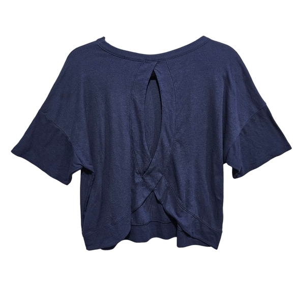 American Eagle Short Sleeve Open Back Top Size  Small Oversized Lightweight Blue - Picture 5 of 7